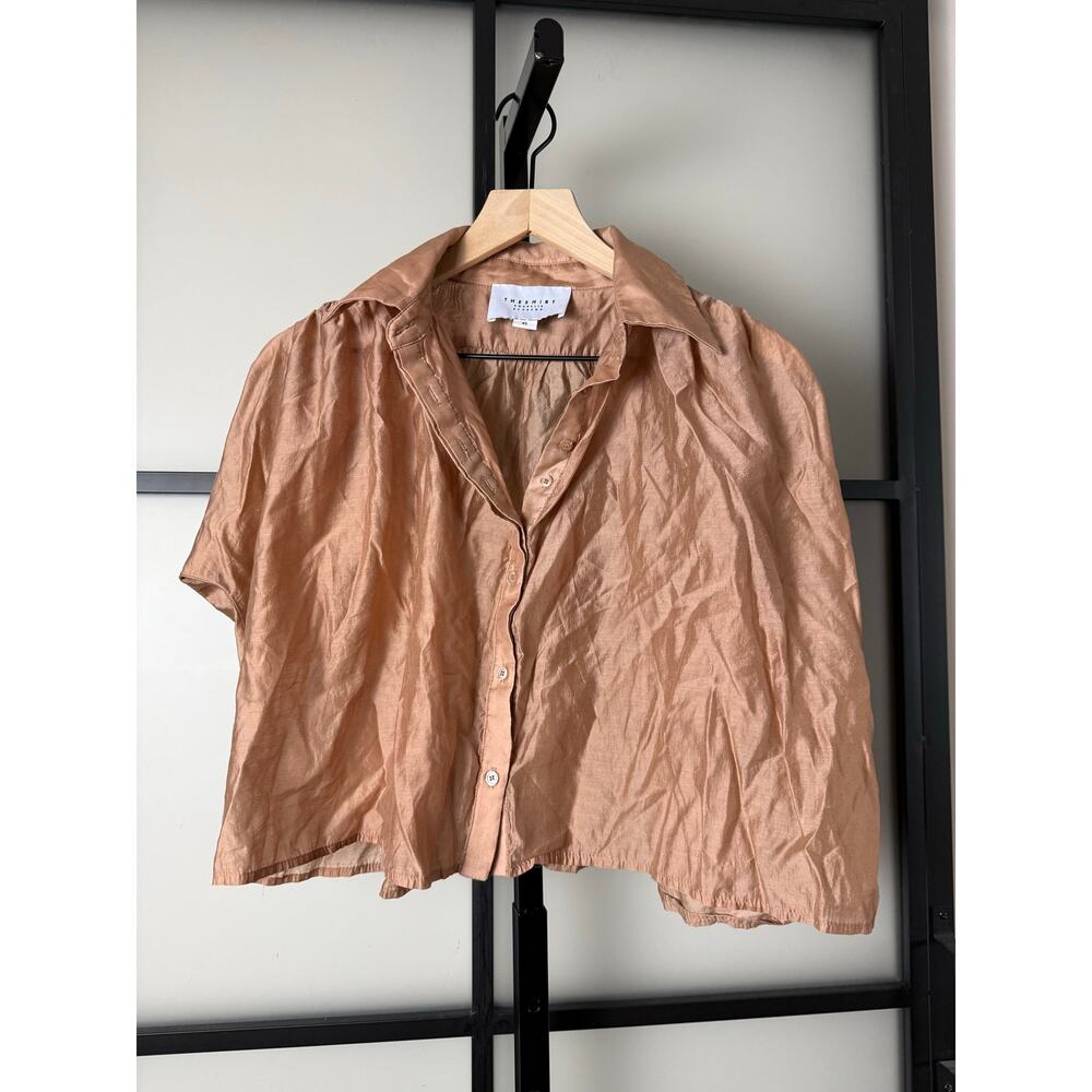 The Shirt by Rochelle Behrens Peach-Tan Short Sleeve Button Front Blouse